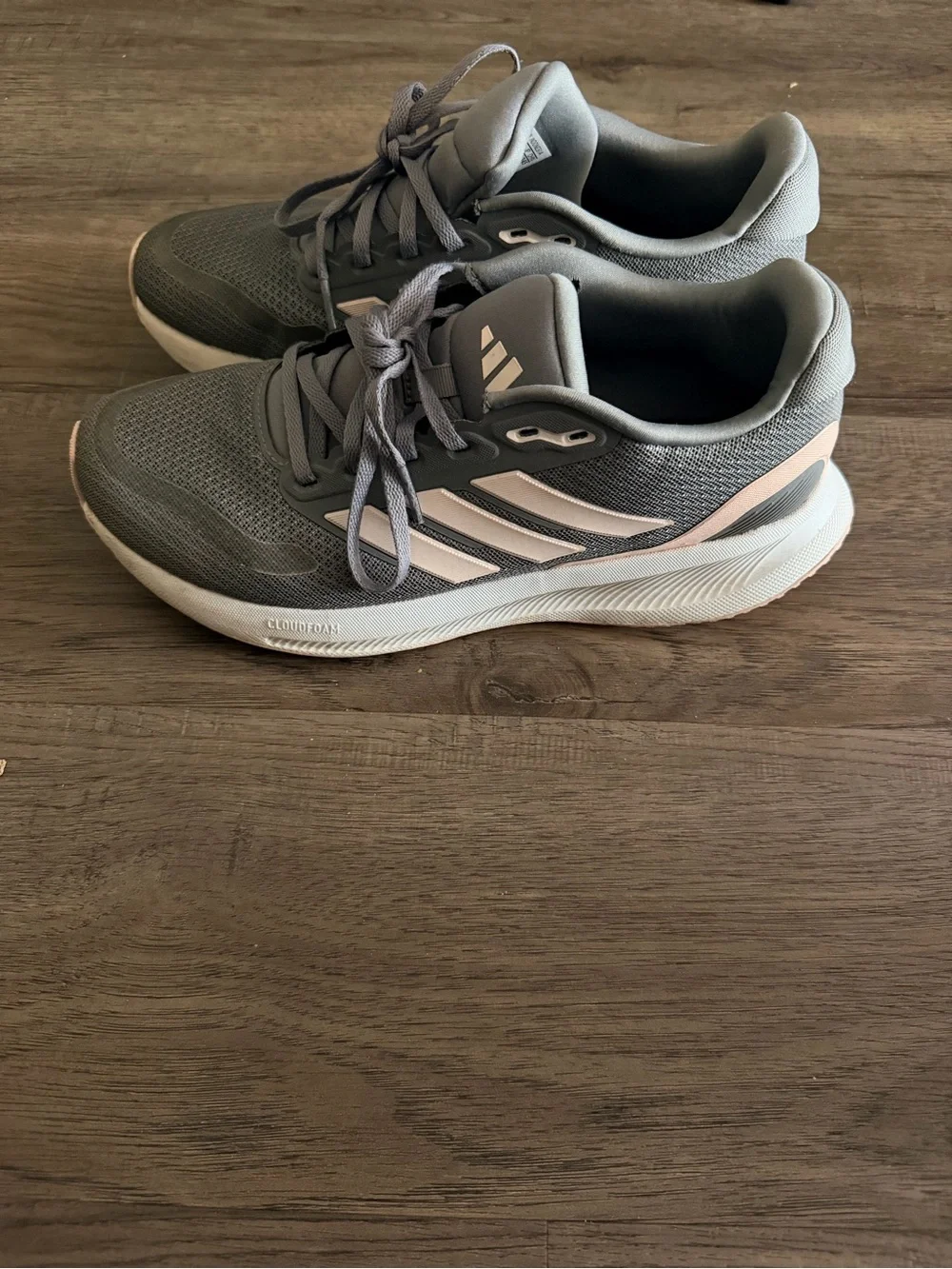 Adidas Cloudfoam Women’s Athletic Sneakers – Size 8